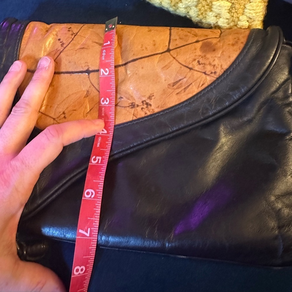 VINTAGE 80’s unique Leather DOVE purse - Picture 9 of 12